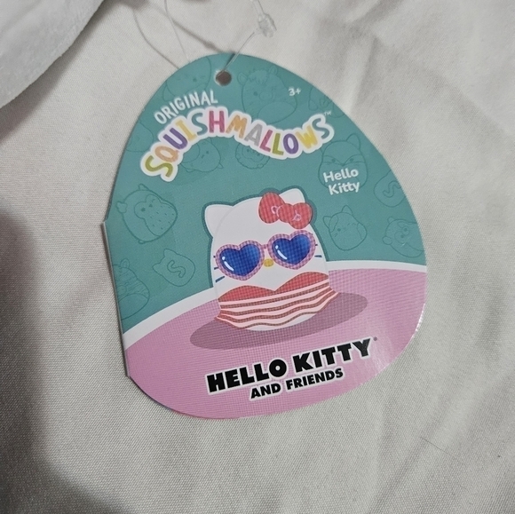 Hello Kitty Squishmallow 6-Inch Plush Toy New - Picture 7 of 9